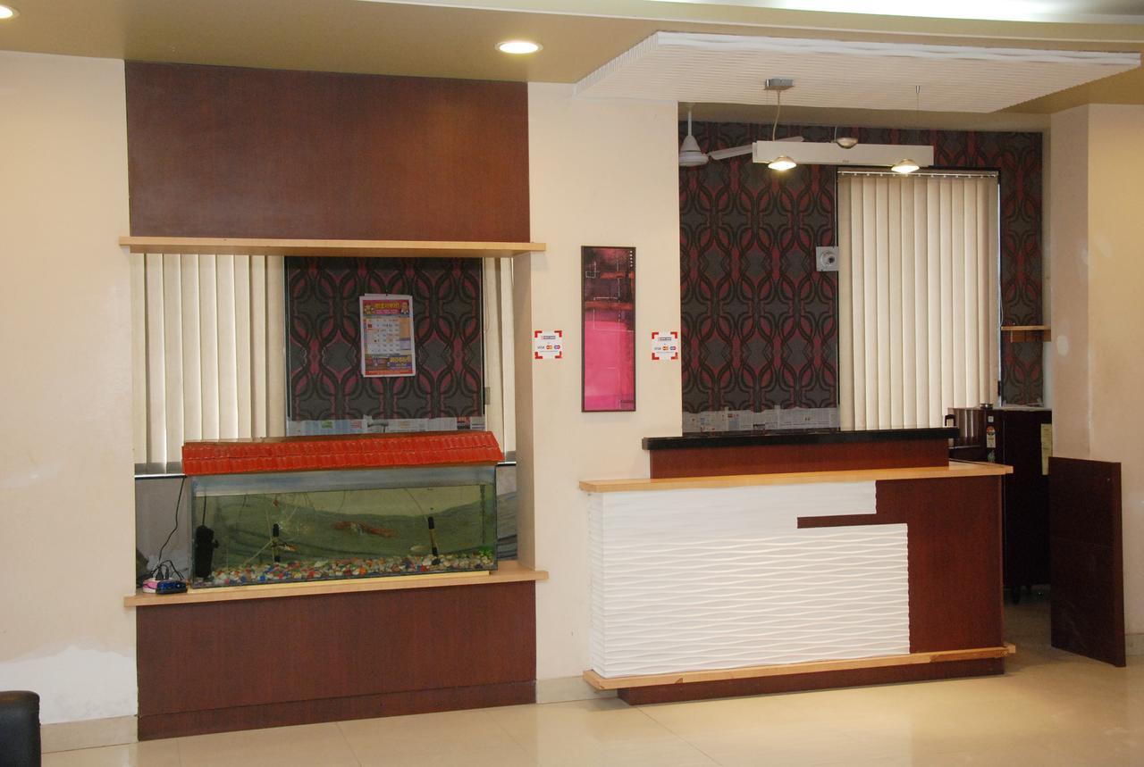 Hotel Lake View Satara Extérieur photo