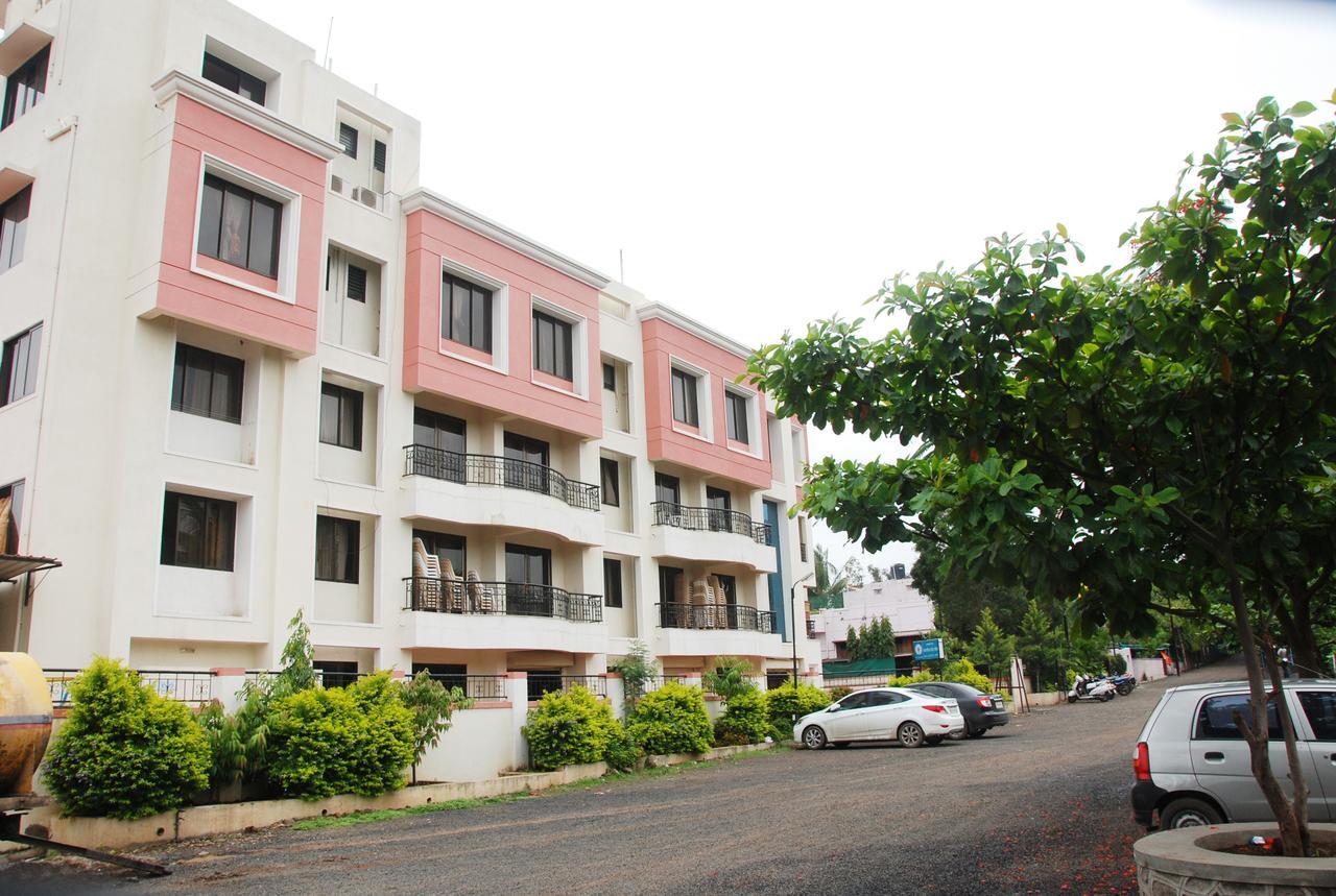 Hotel Lake View Satara Extérieur photo