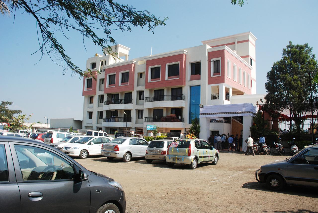 Hotel Lake View Satara Extérieur photo